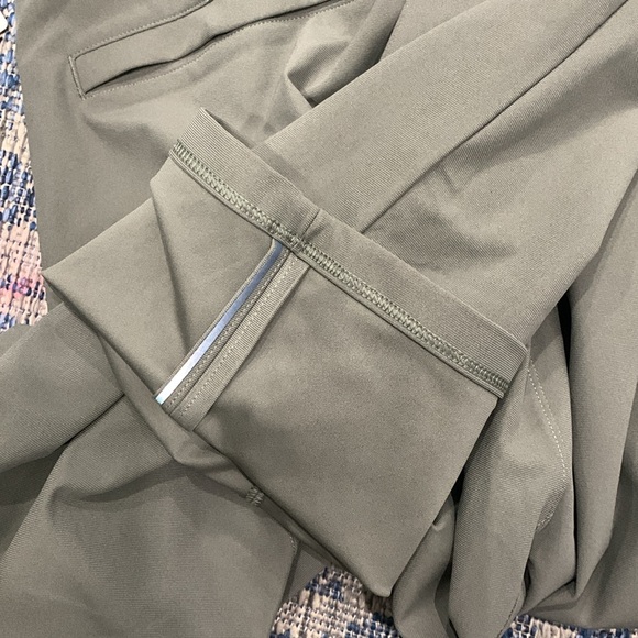 Lululemon Commission Pant Lcassic Green Grey Sage 30x32 NWT - Picture 6 of 7